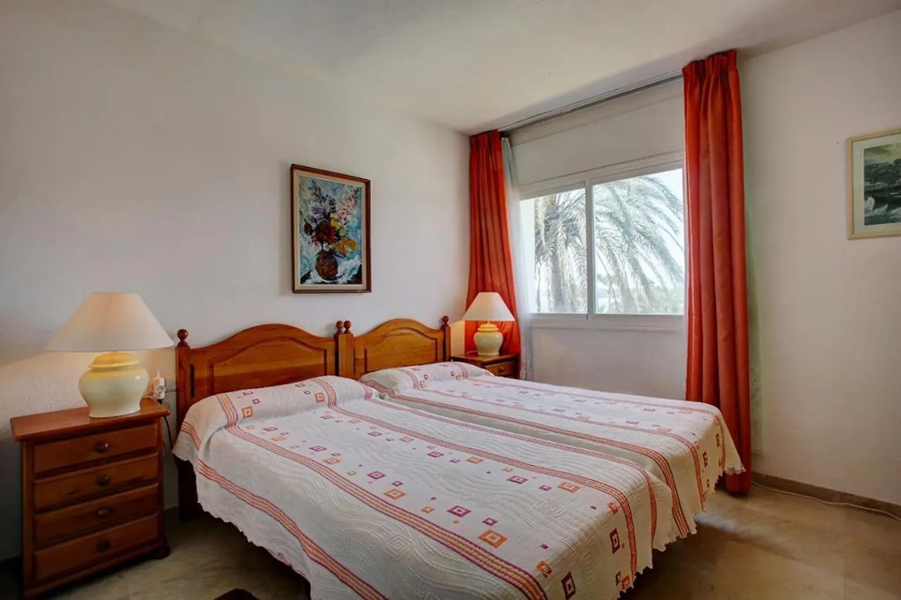 Lovely Beachfront Apartment Puerto Banus Marbella 0*,  Spain