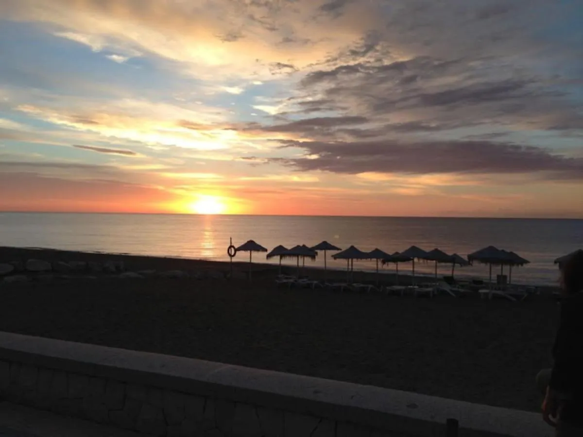 Lovely Beachfront Apartment Puerto Banus Marbella