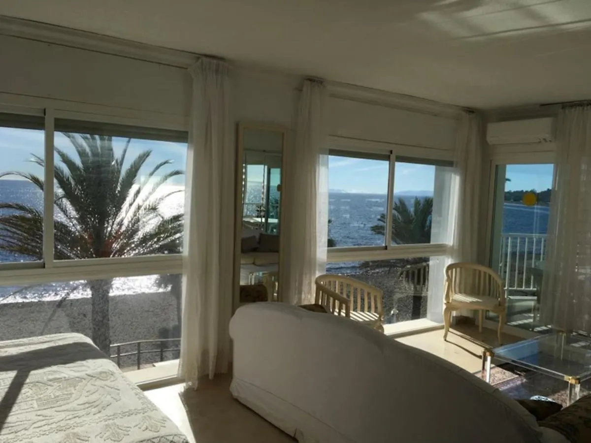 Lovely Beachfront Apartment Puerto Banus Marbella