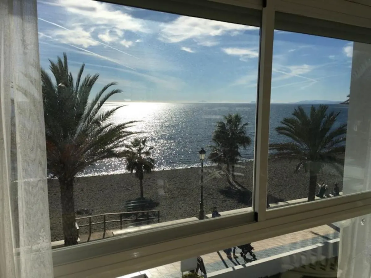 Lovely Beachfront Apartment Puerto Banus Marbella