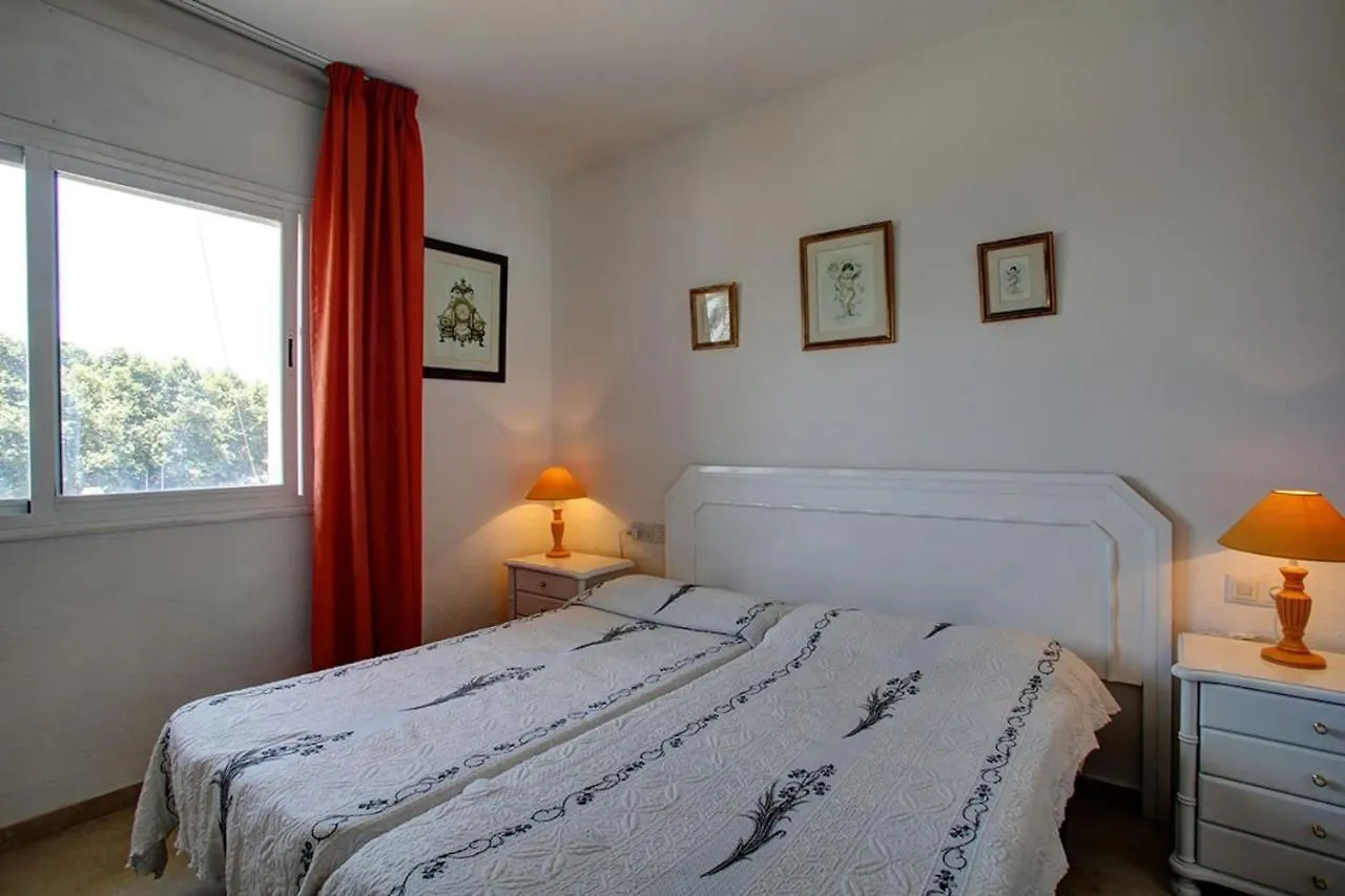 Lovely Beachfront Apartment Puerto Banus Marbella
